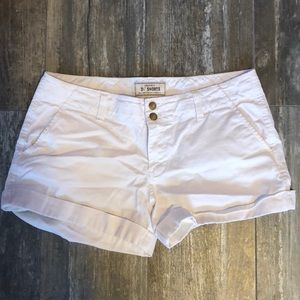 Old Navy Favorite Khaki 3.5” perfect shorts